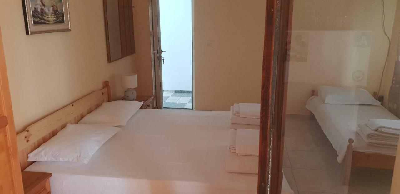 Свети Никола Hotel Sinemoretz Buitenkant foto