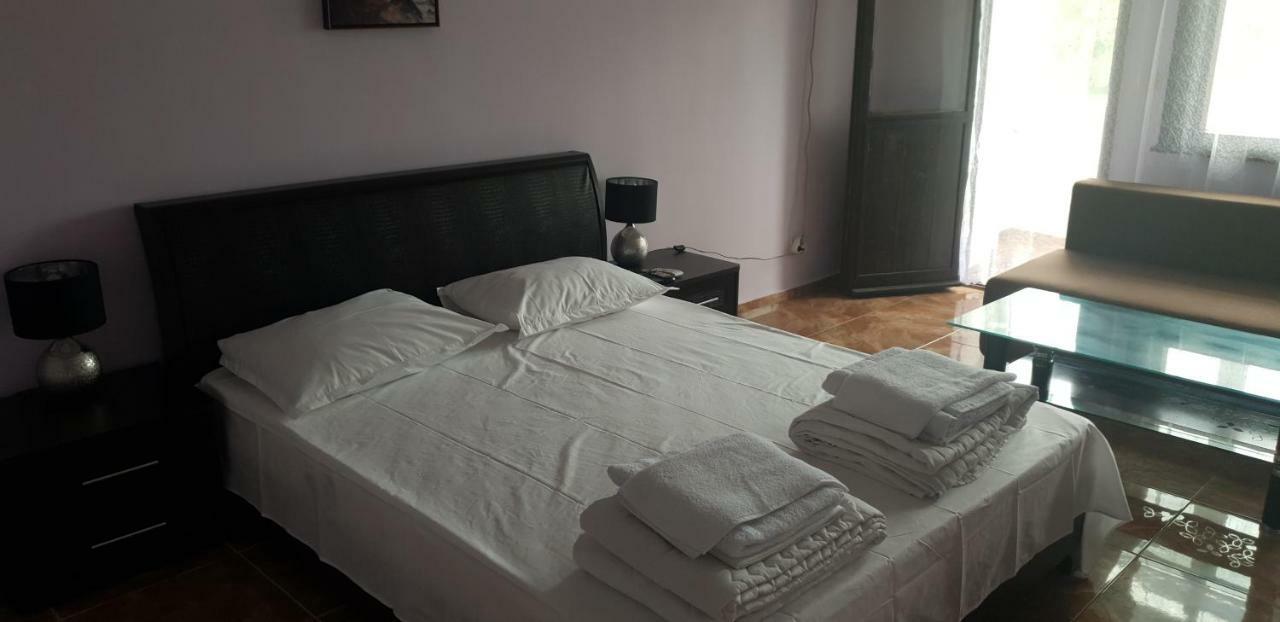 Свети Никола Hotel Sinemoretz Buitenkant foto