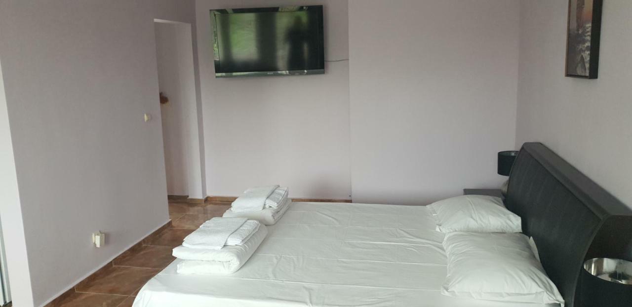 Свети Никола Hotel Sinemoretz Buitenkant foto